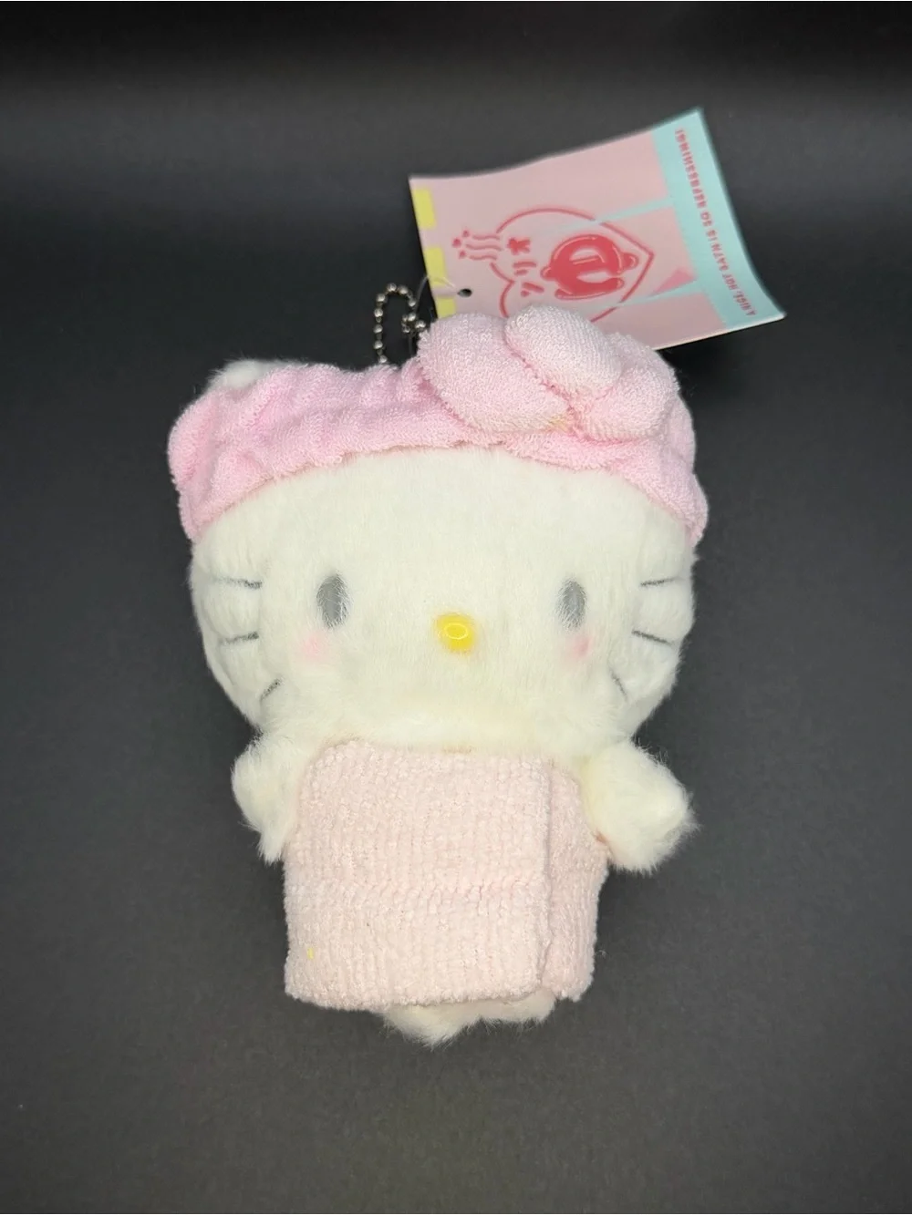 Sanrio Hello Kitty with shower outfit keychain/plush MK110